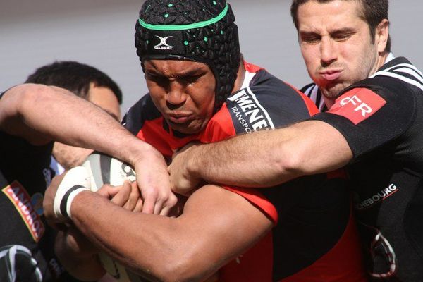 Thierry Dusautoir pendant le match Brive-Toulouse