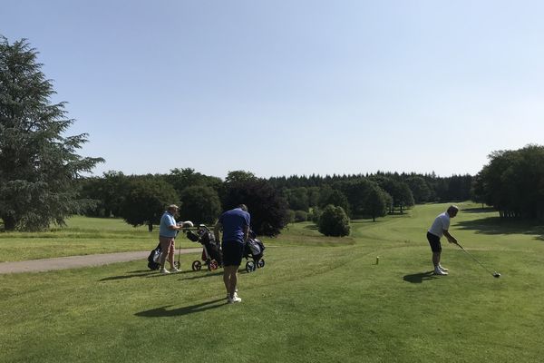 Les golfeurs de l'agglomération limougeaude ont le choix entre de deux golfs depuis plusieurs décennies.