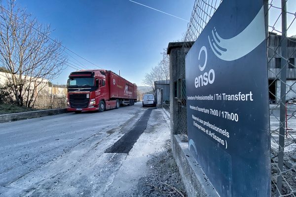 Le centre de tri Enso, basé à Contes, trie une partie des déchets de la Métropole Nice Côte d’Azur. (Archives)