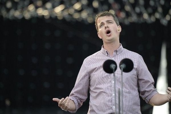 Le contre-ténor Philippe Jaroussky, sur scène le 13 juillet 2013 au Champs de Mars à Paris 