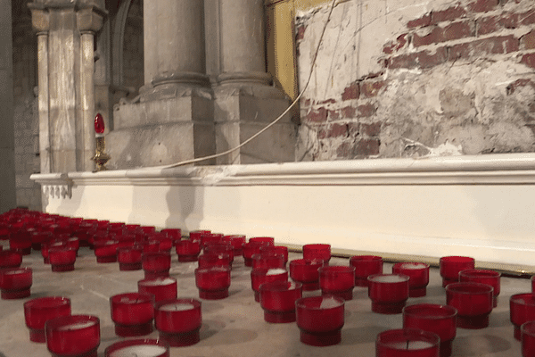 Le monument religieux a subi d'importants dégâts.