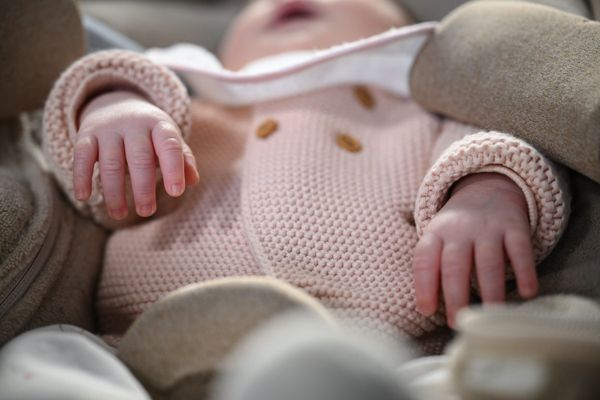 Le service de néonatalogie de l'hôpital Jeanne de Flandre est récompensé pour être le meilleur en France en termes de prise en charge des grossesses à haut risque.