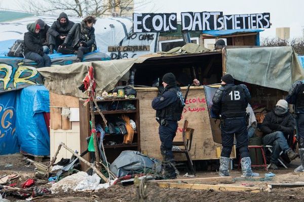 Démantèlement d'une partie de la "Jungle" de Calais en mars 2016.