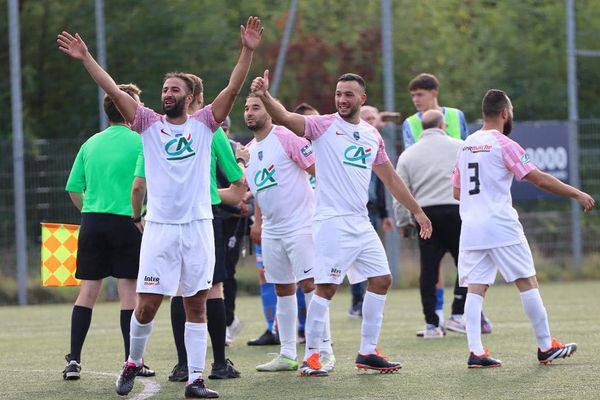 Victoire du club de foot Besançon Espérance contre Melisey lors du 4e tour de la Coupe de France