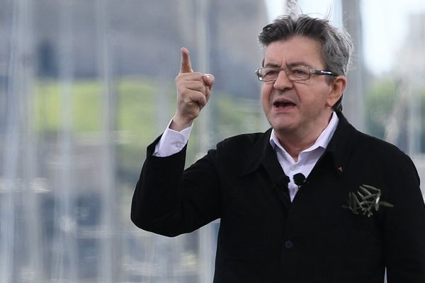 Jean-Luc Mélenchon à Marseille, dimanche 9 avril 2017. 