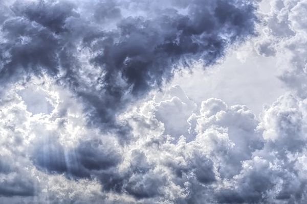 Nuages et pluie sur la Normandie