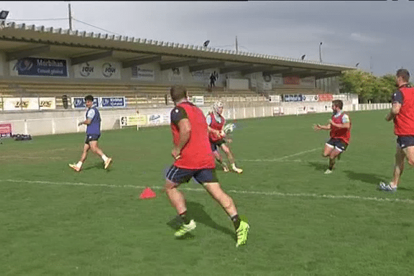 Les joueurs du RC Vannes à l'entraînement avant son déplacement à Dax