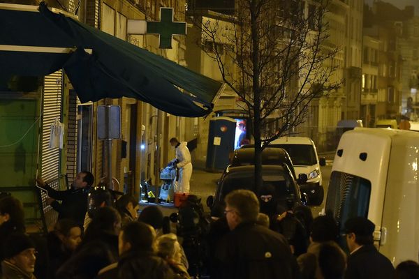 La rue de Mölenbeek, dans la banlieue de Bruxelles, où Salah Abdelsam a été capturé, en mars 2016.