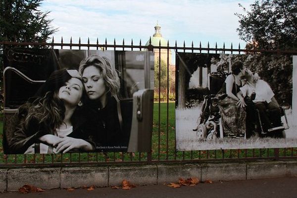 Les photos d'Olivier Ciappa sont désormais accrochés au jardin Raymond VI