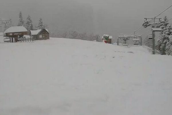 Météo France a placé ce dimanche 5 départements d'Occitanie en vigilance neige-verglas. Il s'agit de la Lozère, des Pyrénées-orientales, l'Aveyron, l'Ariège et la Haute Garonne et les Hautes Pyrénées.