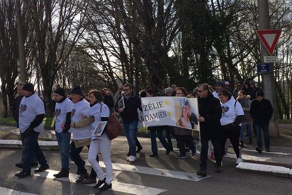 Marche blanche à Limoges pour rendre hommage aux 2 jeunes tués dans un accident de la route le 8 janvier