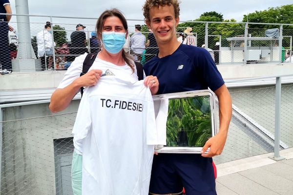 Hélène Gondran et son ancien élève Luca Van Assche, vainqueur du Roland-Garros junior