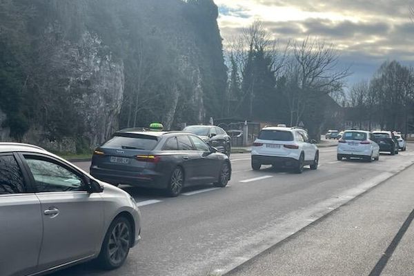 Manifestation des taxis contre les annonces de la CPAM, Dijon, 9 décembre 2024