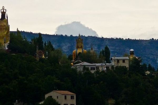 Deux des trois associations qui ont fait condamné la France sont liées à la secte du Mandarom, la secte installée à Castellane, dans les Alpes de Haute-provence..