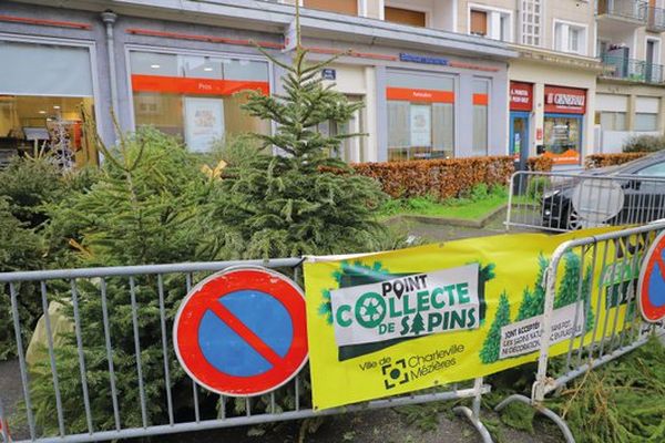 Un point de collecte de sapins de Noël à Charleville-Mézières