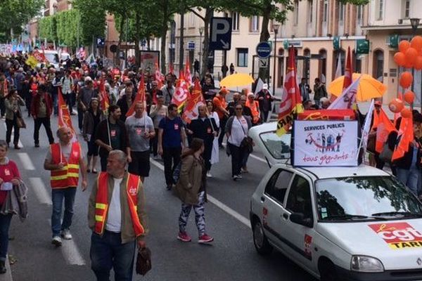 A Albi, le cortège s'est élancé de la place du Vigan. 