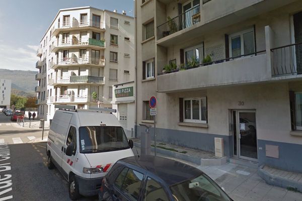 C'est un appartement situé rue Calmette à Grenoble qui était squatté