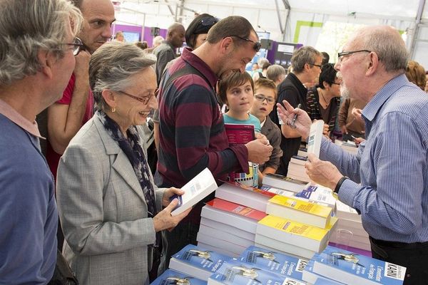 Les Mots Doubs sont l'occasion de rencontrer "en vrai" des dizaines d'auteurs