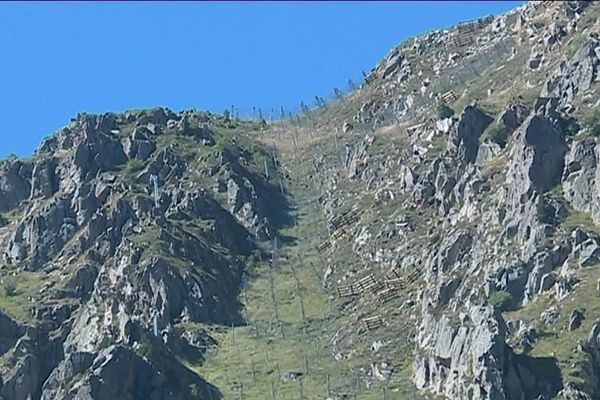 42 kilomètres de route, en Ariège et dans les Pyrénées-Orientales, sont concernés par les risques avalanches.