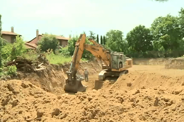 Chantier à Vénissieux, où a été trouvée la bombe américaine.