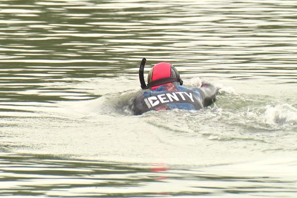 Aude - dernier entraînement pour Gilles Petitgas, le 28 septembre 2021 dans le lac de Bram, commune où il réside.