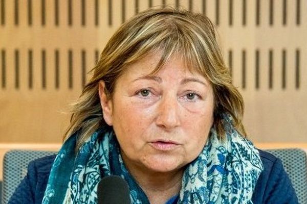 La maire (LR) de Calais Natacha Bouchart lors d'une conférence de presse le 27 mars à Calais.