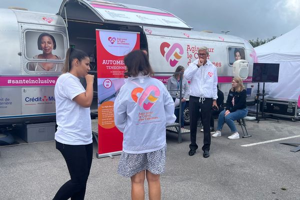 Le bus du coeur des femmes à Maubeuge ce 13 septembre