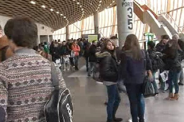 Des lycéens au zénith de Limoges ce matin