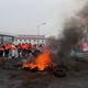 Les salariés de plusieurs sites manifestent devant le siège d’ArcelorMittal Reims lors du dernier jours des négociations dans le cadre de la suppression d'une centaine d'emplois.