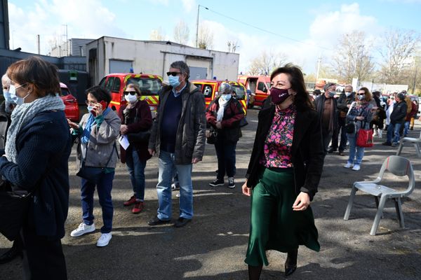 Carole Delga, présidente de région sortante (PS) visite le vaccinodrome de Toulouse le 27 mars dernier