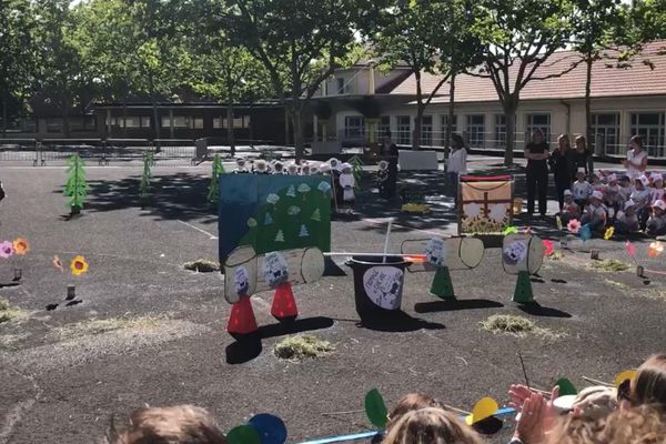 Pour la deuxième année consécutive, les fêtes d'écoles, spectacles de fin d'année et autres kermesses n'auront pas lieu en raison des contraintes sanitaires.