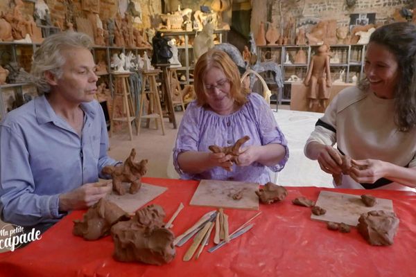 Initiation à la poterie sur argile avec l'artiste Jean-Marc de Pas.