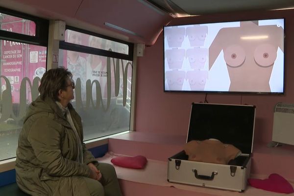 La tournée du Mammobus reprend à l'occasion d'Octobre Rose.