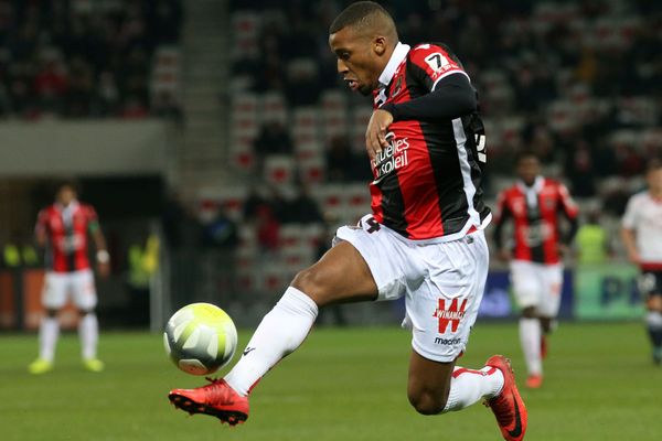 Alassane Pléa quitte Nice pour  Mönchengladbach.
