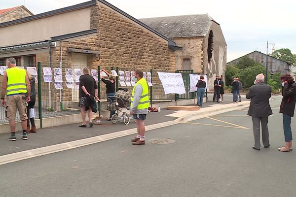 L'école de Vendresse (Ardennes) ferme ses portes : une véritable saignée pour les parents.