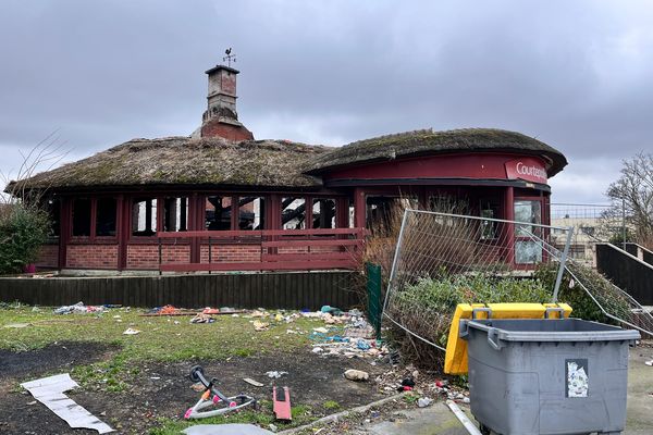 L'ancien Courtepaille de Reims à l'abandon.