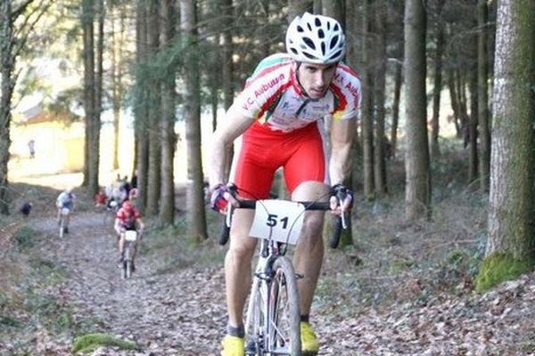 François Jury, cycliste de 34 ans est mort ce matin au CHU de Limoges 