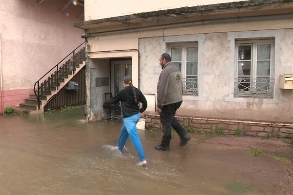 La commune de Fraisans dans le Jura, touchée par les inondations, mardi 8 octobre 2024.