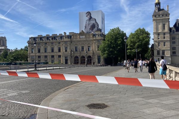 Un individu marqué aux explosifs a été interpellé ce matin au palais de justice de Paris pour avoir pénétré dans le périmètre de sécurité du procès du 13-Novembre.