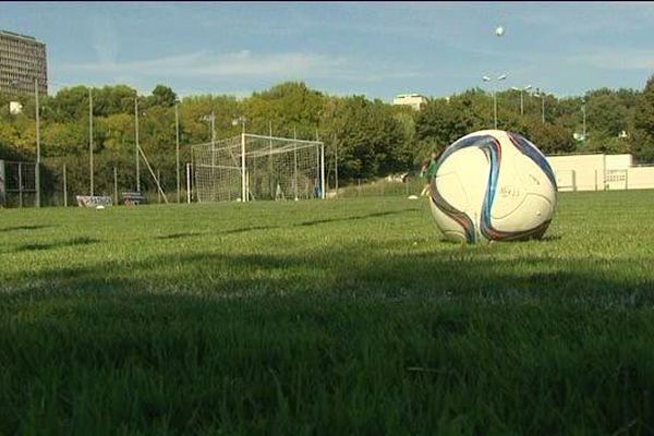 Au Stade Lamartine, l'équipe Marseille Consolat s'entraine