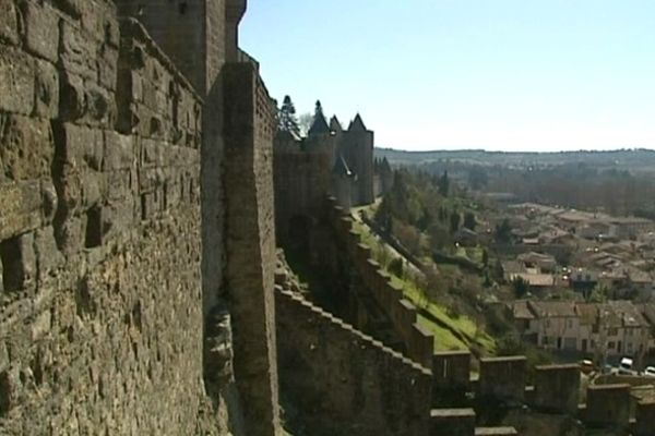 Carcassonne : une pétition est ouverte pour sauver la Cité - février 2013.