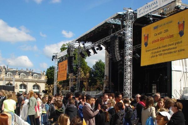 Vue de la scène place Stanislas quelques heures avant le grand concert de ce soir.