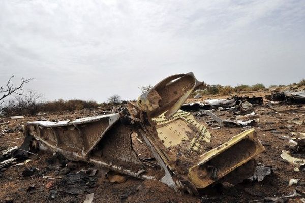 Les débris du vol d'Air Algérie, AH 5017, qui s'est écrasé au Mali entre le 23 et le 24 juillet 2014, faisant 112 morts dont 54 Français. L'avion reliait Ouagadougou à Alger.