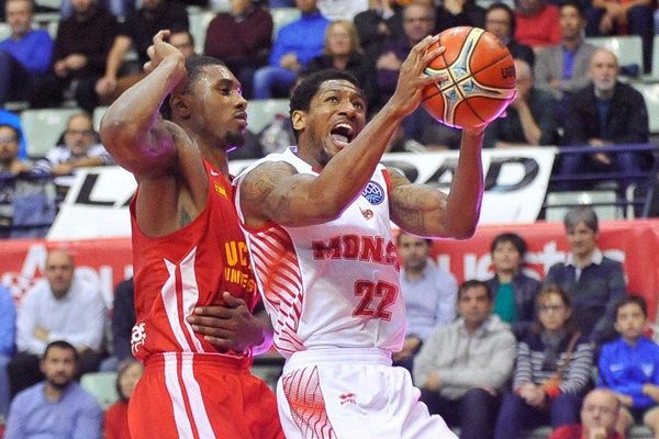 Gerald Robinson a marqué un panier à 3 points dans les dernières minutes du match. Décisif pour la victoire de la Roca Team, ce mardi 14 novembre.