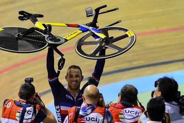 François Pervis après son deuxième titre à Cali en Colombie.