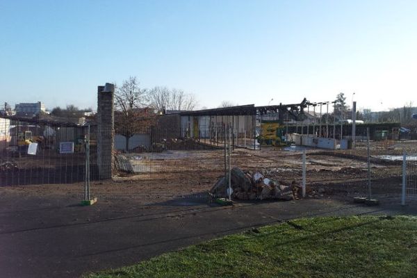 Le démontage de l'école du Gond Pontouvre (16)