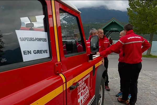 Les pompiers de Haute-Savoie ont voté la poursuite du mouvement de grève jusqu'au 31 octobre prochain.