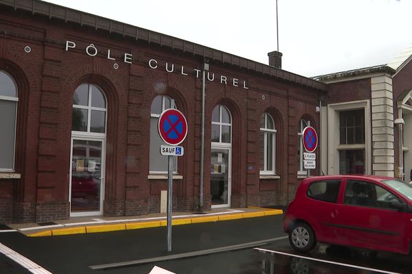 Le pôle culturel de Serqueux (Seine-Maritime) intégré dans la gare a ouvert au public le 9 septembre 2024.