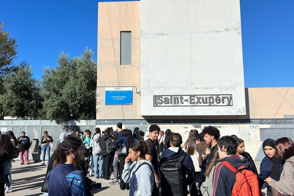 Le Lycée nord de Marseille a été évacué après le confinement des 1700 élèves à la suite de l'intrusion d'un jeune homme qui a préféré des menaces de mort ce jeudi matin 3 octobre.