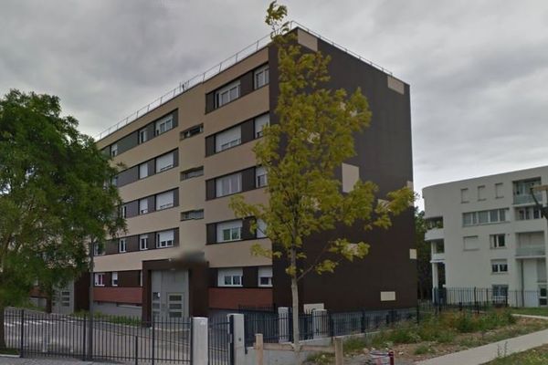 C'est dans cet immeuble du quartier St Jean à Beauvais que Fissenou Sacko a grandi.